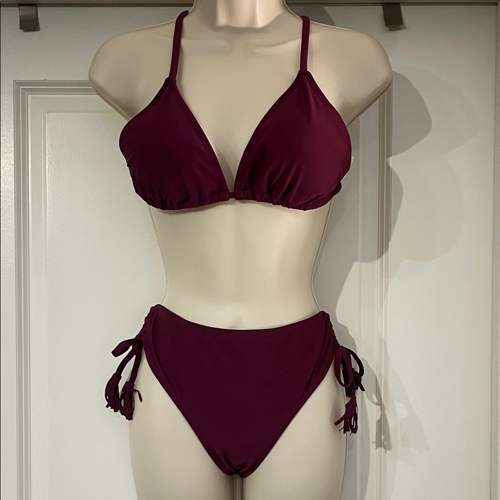 Chic Maroon Bikini Set